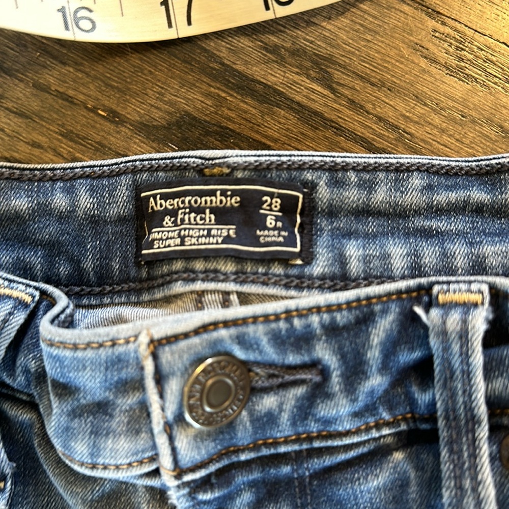 Abercrombie and Fitch Jeans Simone High Rose Super Skinny 28 6 Distressed EUC - Picture 4 of 7
